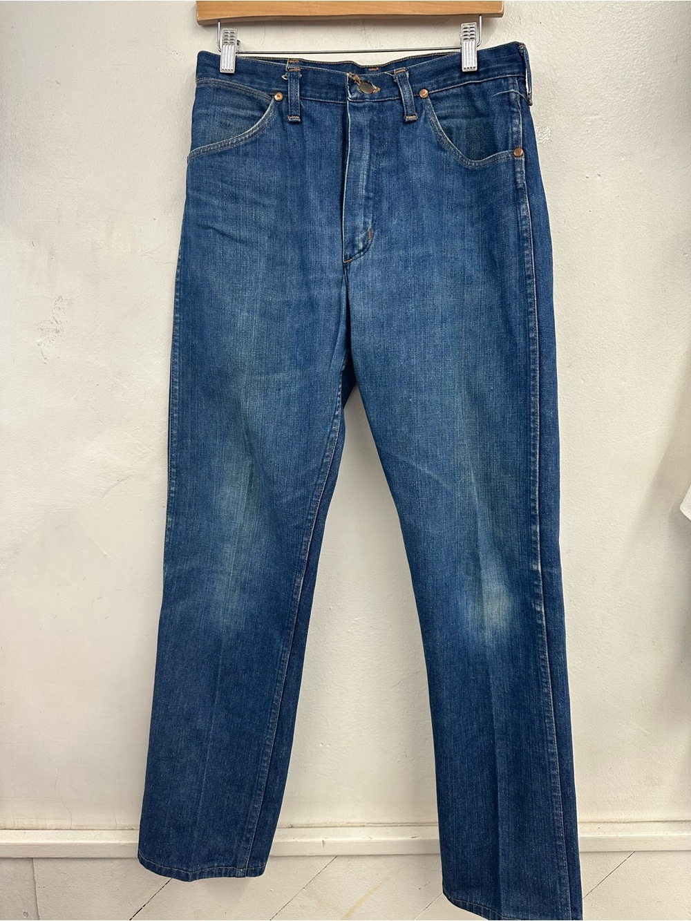 Wrangler Classic Men's Blue Denim Jeans vintage 80’s size 33x30 made in USA